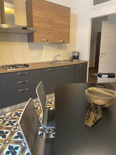 virtuve, Maioliche Apartment in Margherita di Savoia