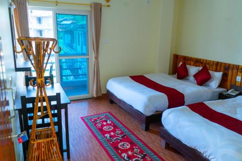 2 twin beds
