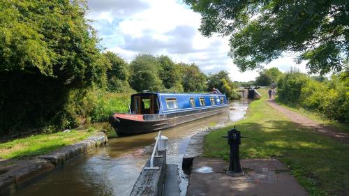 Narrowboat canal holiday from19th august in Aldermaston