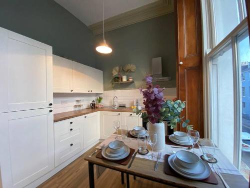 Fabulous flat in Durnford Street, Plymouth (photo 11)