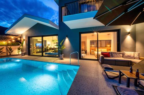 Villa Oxy Private Pools & Seaview & Heated Indoor Pool - Accommodation - Göcek