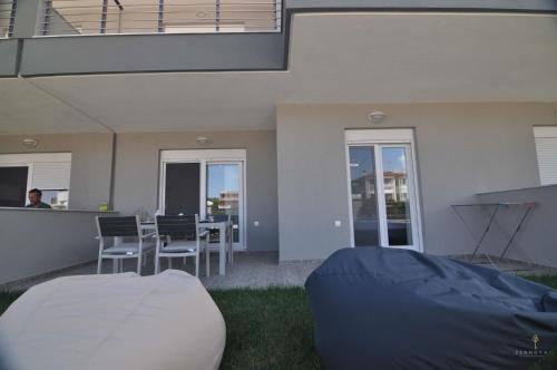 Zennova #24, FLOW Nikiti Family Apt 3