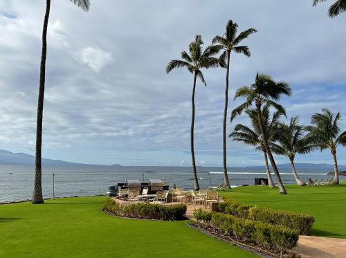 Maalaea Harbor-Oceanfront 2 Bedroom/2 Bath