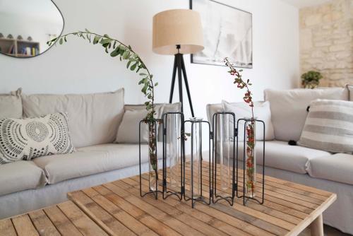 maison entière de village Fontvieille avec piscine (maison entiere de village Fontvieille avec piscine) in ฟองวิเย่