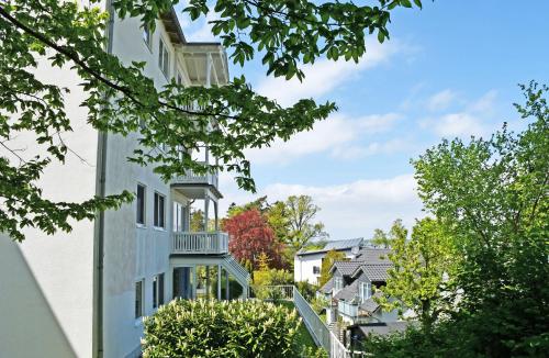 Appartementhaus mit Balkon im Ostseebad Göhren HN