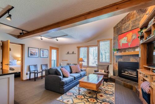 Iron Horse C5013 condo