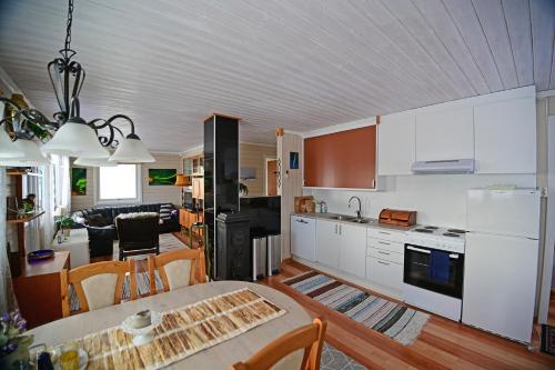Létesítmények, Rivdnji Holiday Home Smørfjord in Russenes