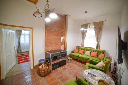 Medjedovica Brdo Godovik in زلاتيبور