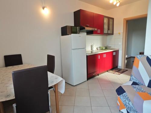 廚房, 貝萬達公寓 (Apartments Bevanda) in 巴萊