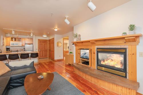 Targhee Rentals 122 in Driggs Idaho near Grand Targhee Ski Resort King Size Bed in Driggs, USA