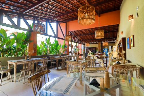 Restaurant, Viva Barra Hotel Pousada in Barra De Sao Miguel