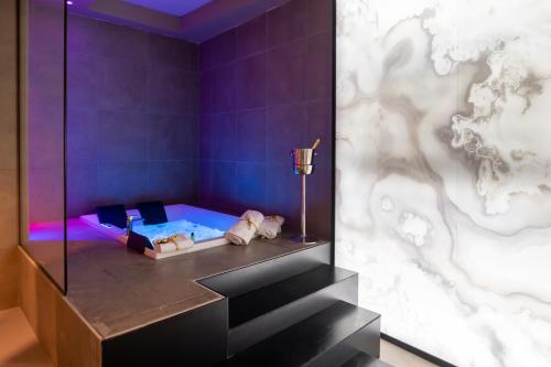 GOLD SUITE&SPA Room Type - King Room with Spa Bath