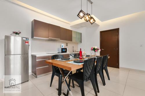 Regalia Residence @ KLCC View Sky Pool by MC - image 14