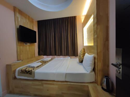 コージー イン ホテル