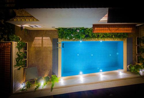 Piscina, Mobile Offer! Private Pool Luxury Villa - Near Vagator Anjuna Beach in Goa