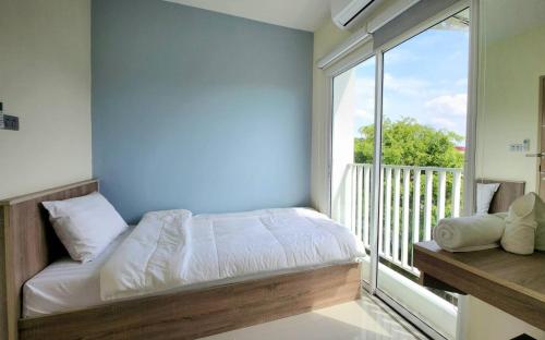 98 Tower Chiang Mai Room Type - Small Single Room