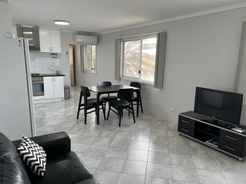 Iekārtas, Beachside & Jetty View 7 - Sea Eagle Nest Apartment in Streaky Bay