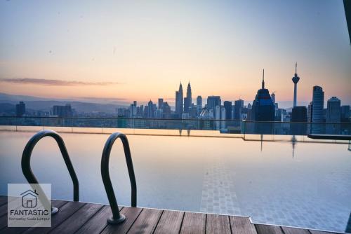 Regalia Residence at KLCC View Sky Pool by Fantastic, Kuala Lumpur (photo 2)