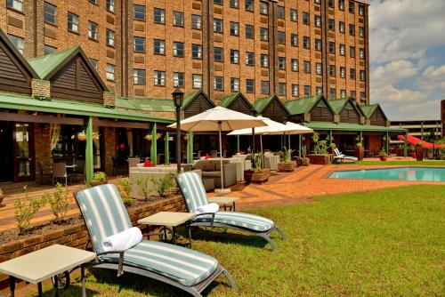 숙소 외관, The Centurion Hotel in 프리토리아