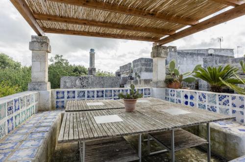  GuestHost - Casa dei 5 Camini with terrace in Ortelle