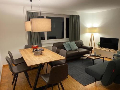 Apartment Via Surpunt - Giacometti - 5 Rooms St. Moritz