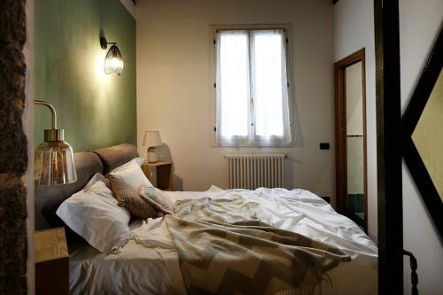 Il Moderno, Lake Como Region