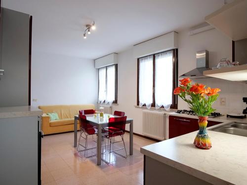  [house in color], Unterkunft in SantʼAntonio
