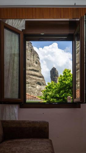 Fani's House Under Meteora