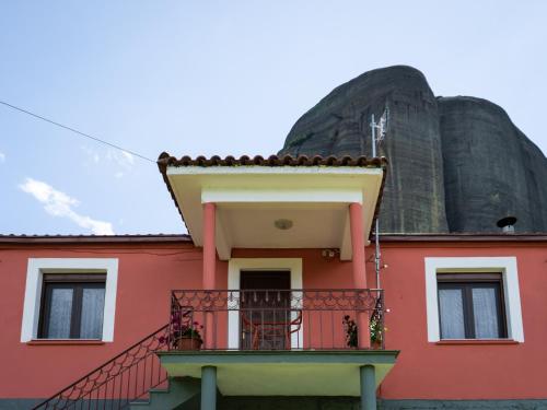 Fani's House Under Meteora