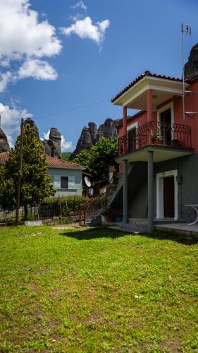 Fani's House Under Meteora