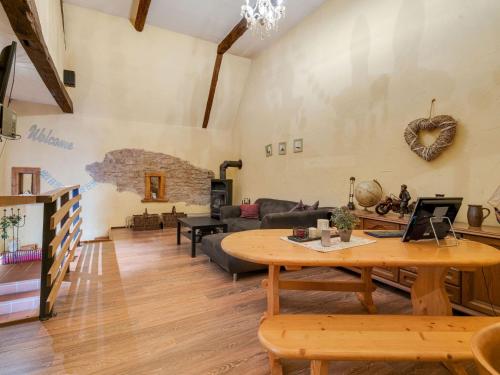 Warm apartment in a small complex with cosy beer garden and small brown cafe - image 10