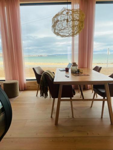 . Ekkerøy Lodge - Arctic living under the northern lights