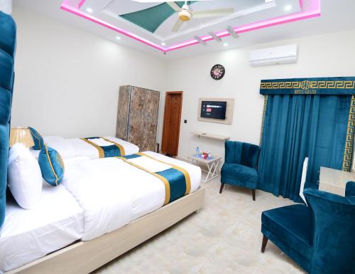 2 twin beds