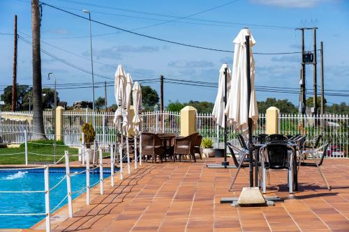 花園, Hotel Los Barruecos by Croma in 卡塞雷斯馬爾帕蒂達