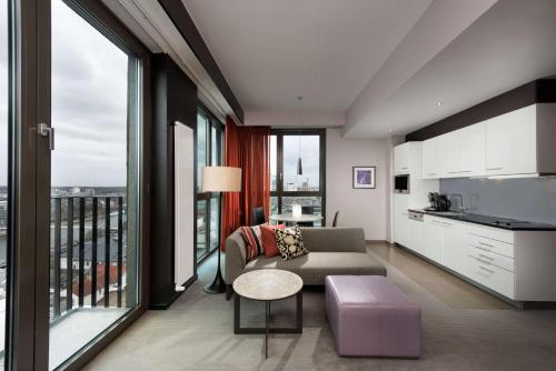Adina Apartment Hotel Frankfurt Neue Oper - image 2