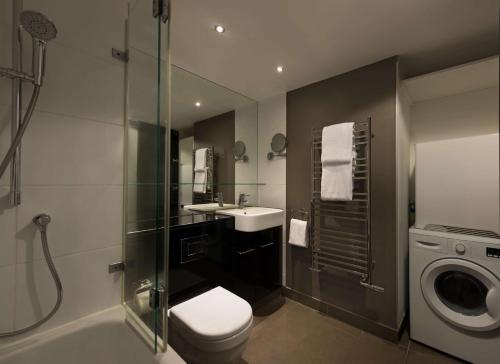 Adina Apartment Hotel Frankfurt Neue Oper - image 4