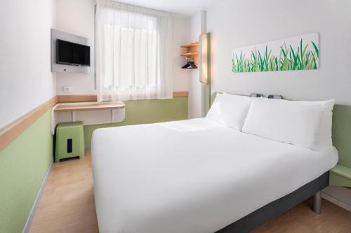 B&B HOTEL Zaragoza Plaza Mozart Room Type - Queen Room
