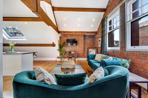 Host & Stay - Bands Warehouse VI, Liverpool (photo 3)