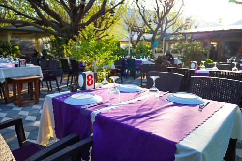Restaurant, Three Islands Bungalow in Kemer
