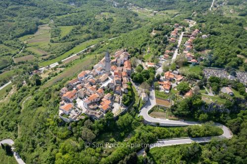 Picturesque apartment San Rocco 1