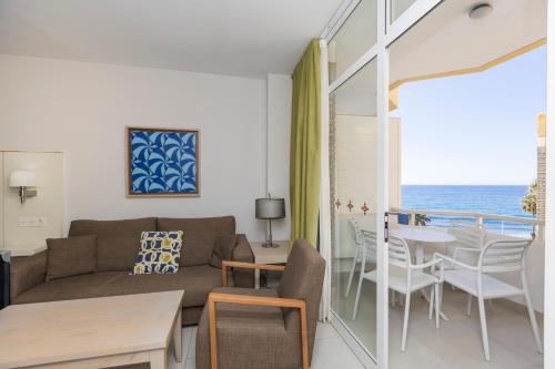 Aparthotel Veril Playa - image 3
