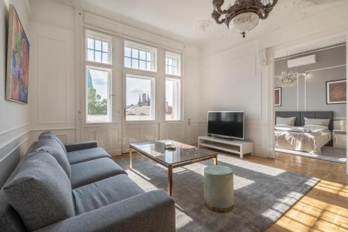 Classical apartment with a modern touch! - Tap to explore photos