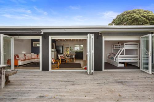 Changing Sands - Whiritoa Holiday Home photo 2