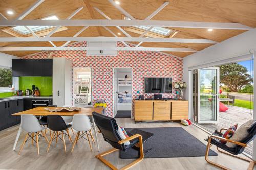 Changing Sands - Whiritoa Holiday Home photo 3