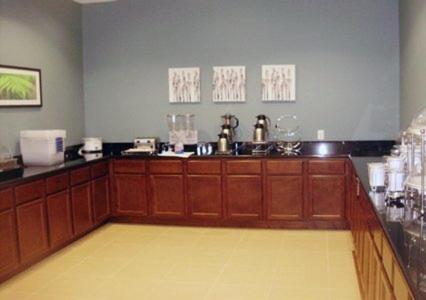 MainStay Suites Meridian - image 7