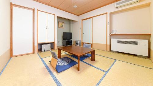 Standard Japanese-Style Room