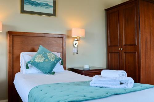Lawlors Hotel - main image