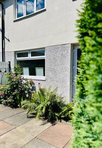 Barnstaple Drive Private Room in a 2 Bed Shared House, Manchester (photo 4)