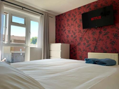 Barnstaple Drive Private Room in a 2 Bed Shared House, Manchester (photo 7)