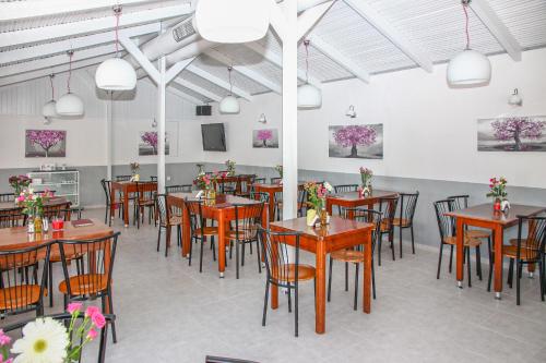 Restoran, Happy Days in Otok Kreta